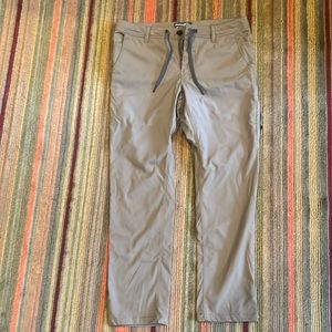 686 Men’s Everywhere Pant Slim Fit 34W / 30L like new